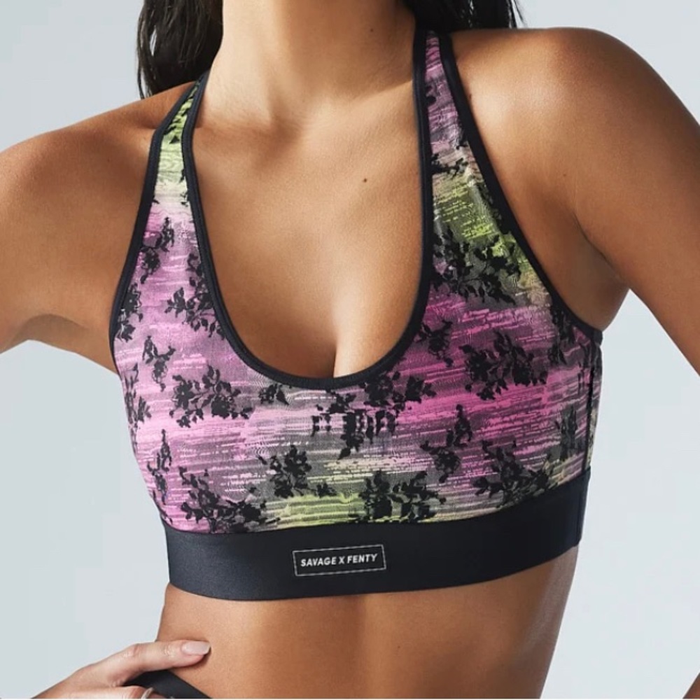 🆕Savage X Fenty Pink Palace Low Impact Sports Bra - Size: S